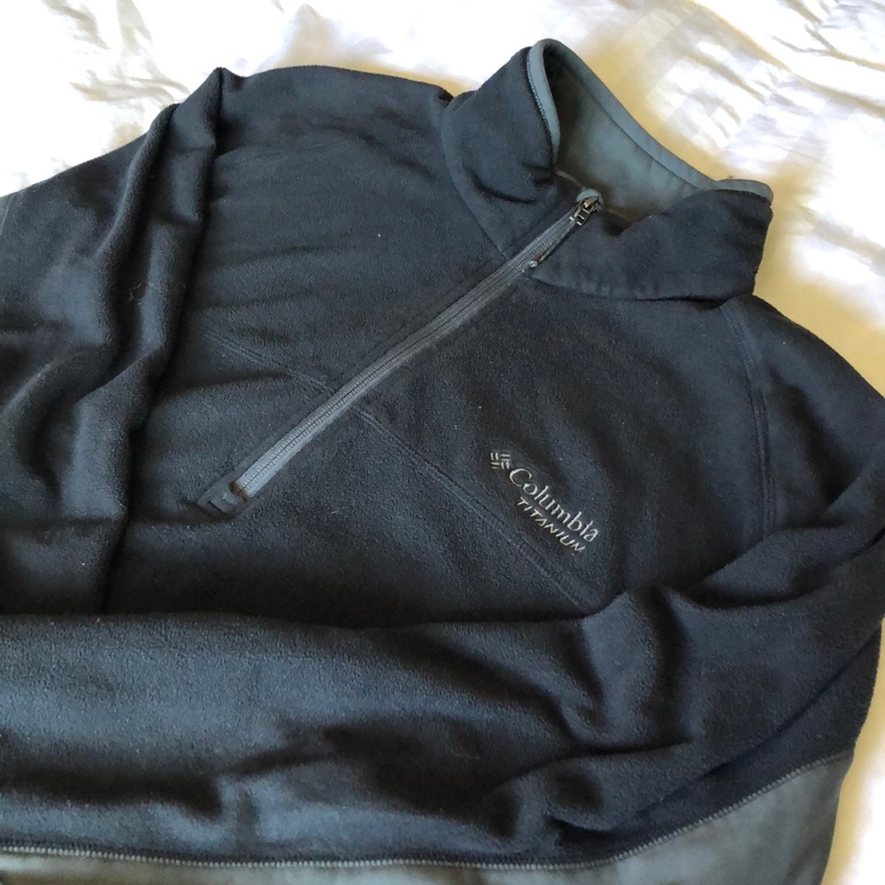 Men’s Columbia Black and Grey XL Fleece
